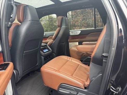 Certified 2024 Lincoln Navigator L Reserve AWD/4WD image 24