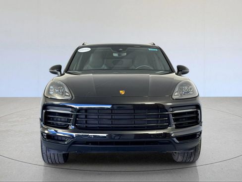 Certified 2023 Porsche Cayenne AWD/4WD image 11