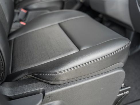 New 2025 Ford Transit 150 Low Roof image 30