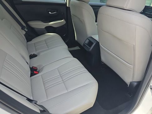 Used 2023 Honda HR-V EX-L image 16