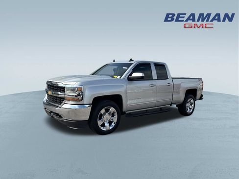 Used 2019 Chevrolet Silverado 1500 LT AWD/4WD image 3