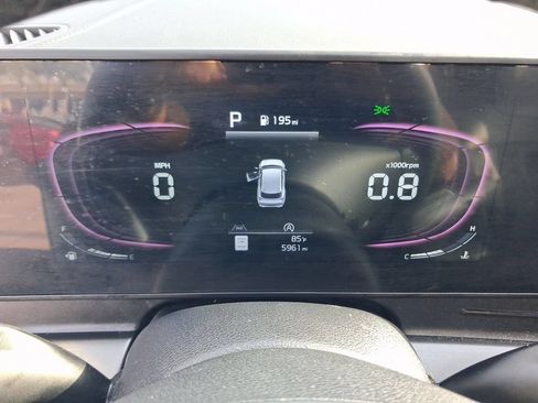 Used 2024 Kia Sportage EX FWD image 21