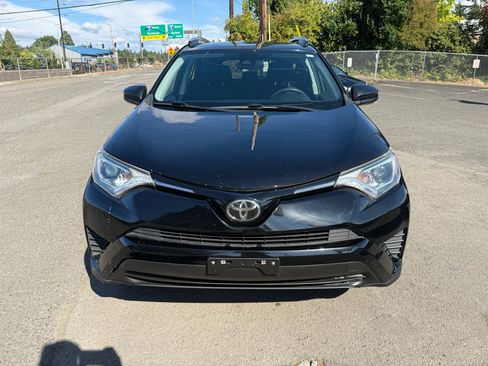 Used 2017 Toyota RAV4 LE image 4