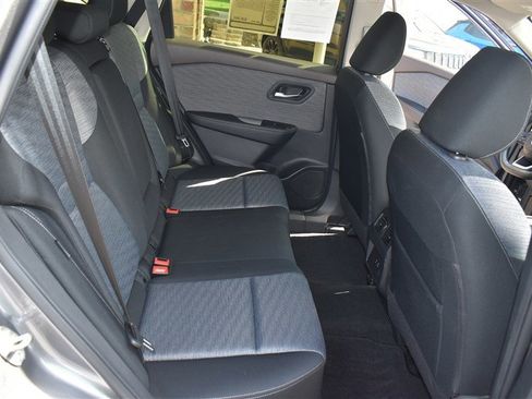 Used 2023 Nissan Rogue SV image 27