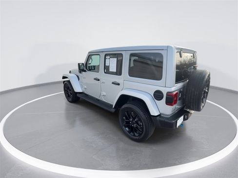 Used 2023 Jeep Wrangler Unlimited Sahara w/ Cold Weather Group image 6