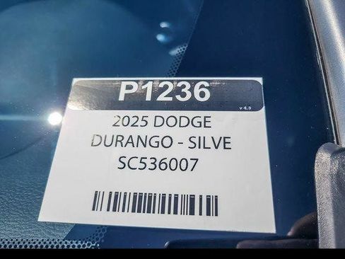 Used 2025 Dodge Durango GT AWD/4WD image 32