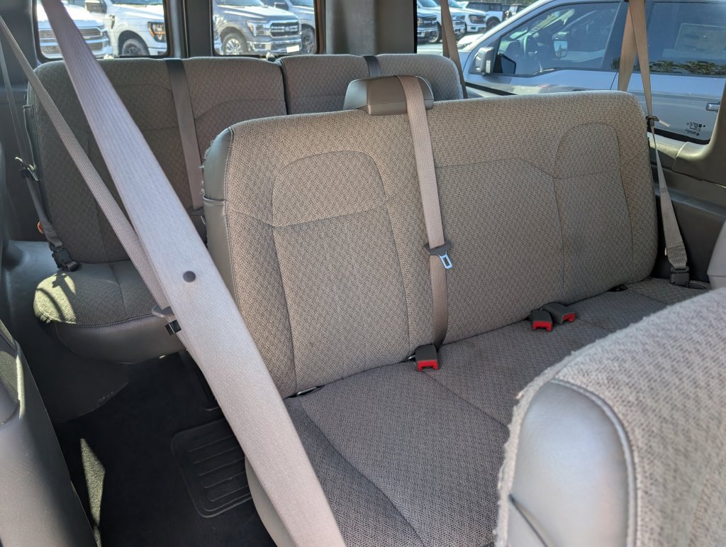 Used 2025 Chevrolet Express 3500 LT w/ LT Preferred Equipment Group RWD image 10