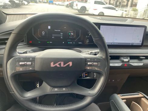 Used 2024 Kia EV9 GT-Line AWD/4WD image 18