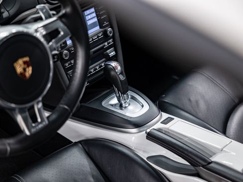 Used 2012 Porsche Cayman R image 11