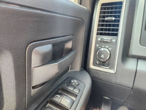 Used 2014 RAM 1500 Express AWD/4WD image 18