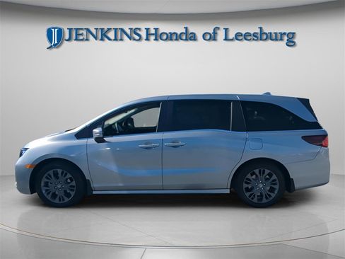 New 2026 Honda Odyssey Touring image 5