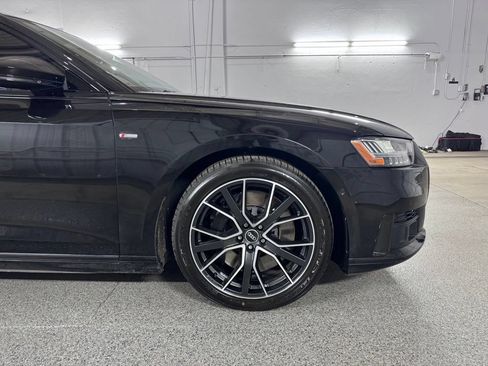 Used 2021 Audi A8 L 4.0T w/ Executive Plus Package AWD/4WD image 6