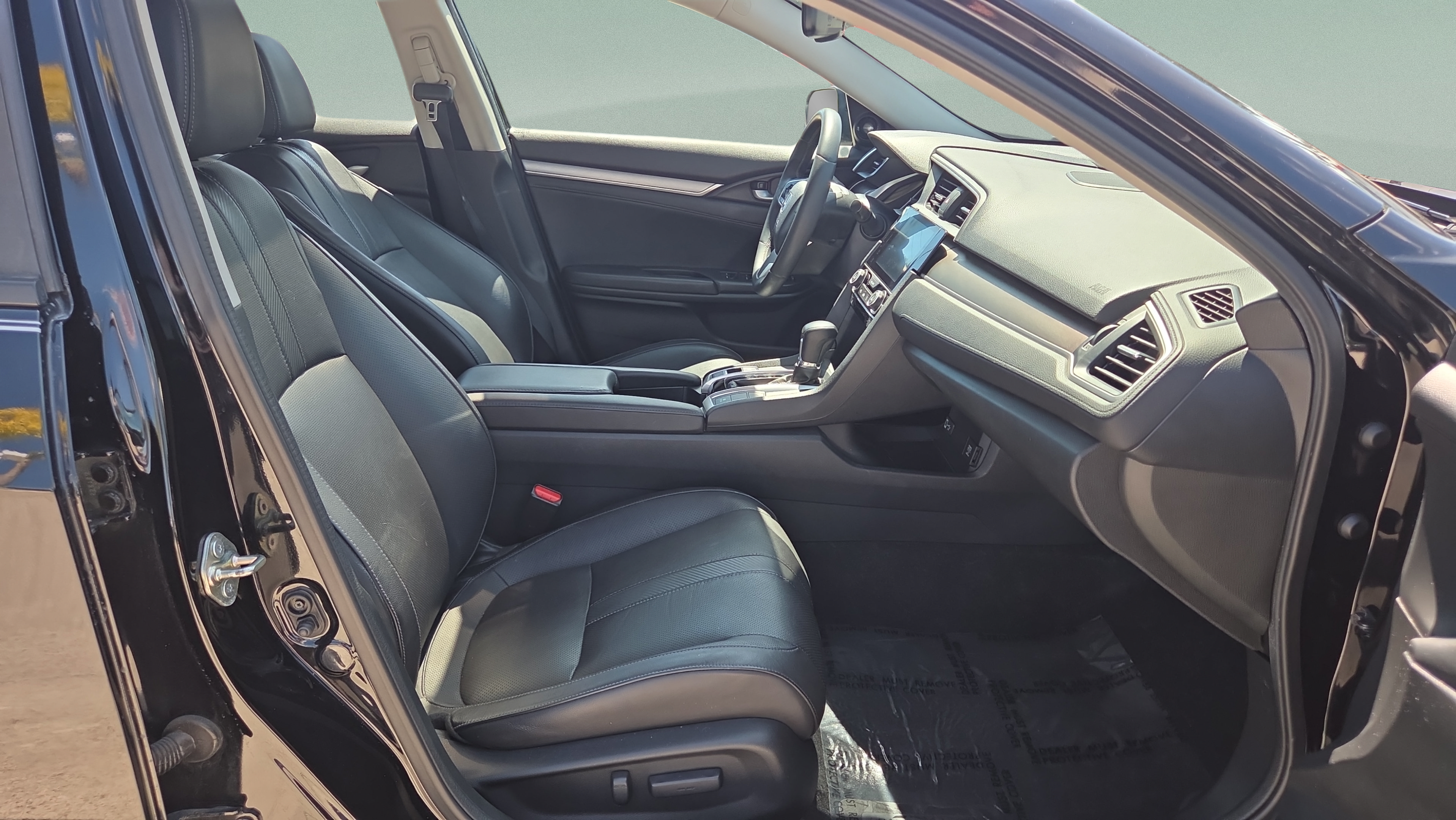 Used 2016 Honda Civic Touring image 17