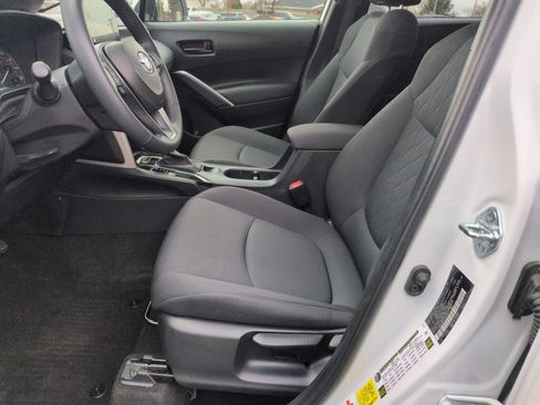 Used 2023 Toyota Corolla Cross LE w/ Moonroof Package image 18