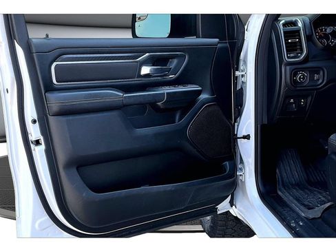 Used 2025 RAM 1500 Big Horn AWD/4WD image 32
