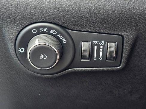 Used 2024 Jeep Compass Limited image 26