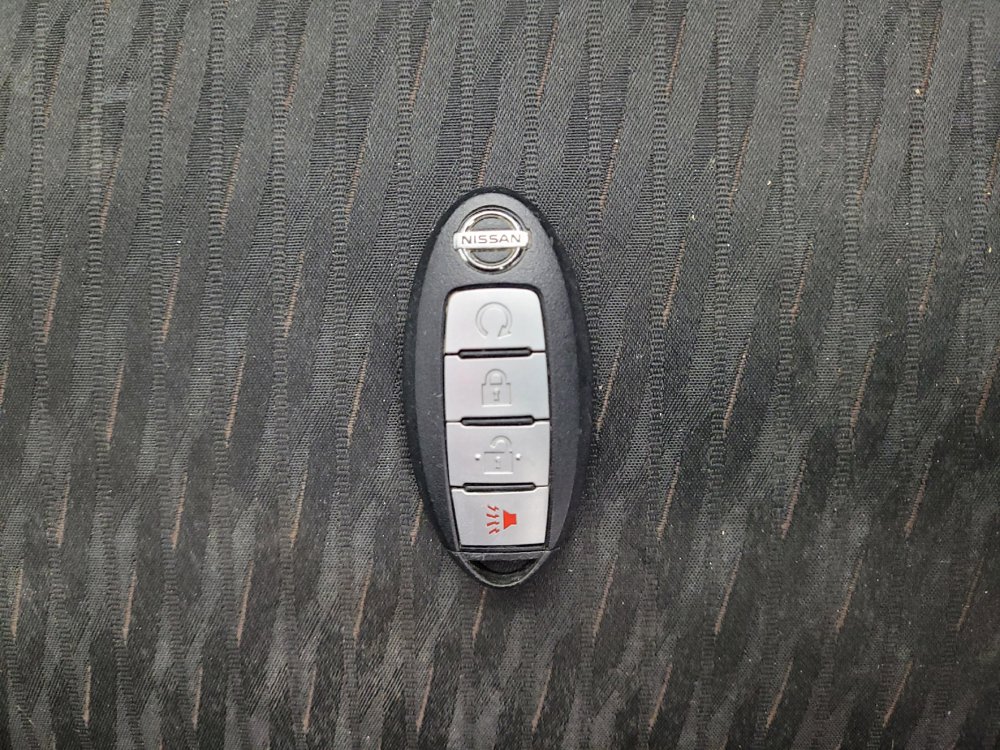 Used 2017 Nissan Rogue SV FWD image 32