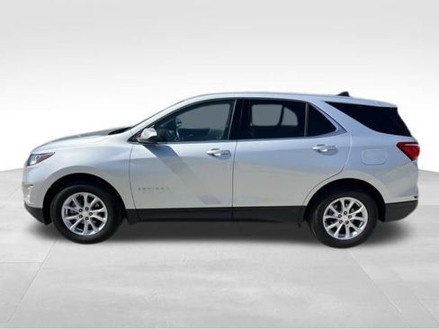 Used 2020 Chevrolet Equinox LT w/ Driver Convenience Package AWD/4WD image 2