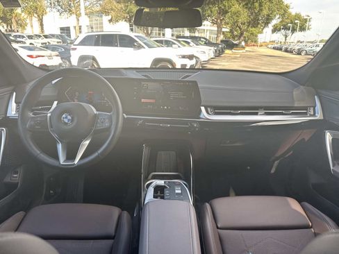 Used 2025 BMW X2 xDrive28i image 14