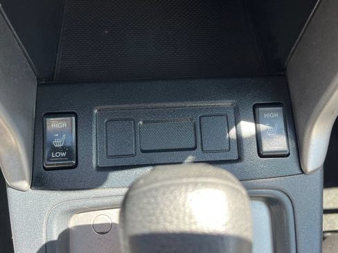 Used 2015 Subaru Forester 2.5i Premium AWD/4WD image 18