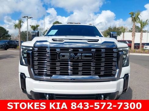 Used 2024 GMC Sierra 3500 Denali Ultimate image 3