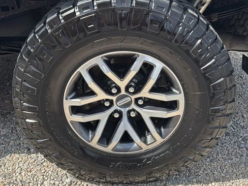 Used 2017 Ford F150 Raptor w/ Equipment Group 801A Mid AWD/4WD image 41