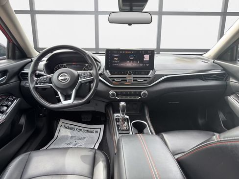 Used 2023 Nissan Altima 2.5 SR w/ SR Premium Package AWD/4WD image 15