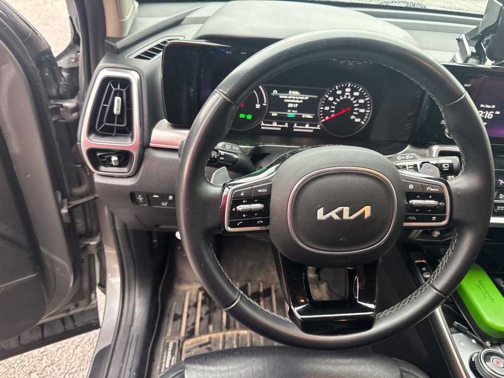 Certified 2023 Kia Sorento EX AWD/4WD image 10