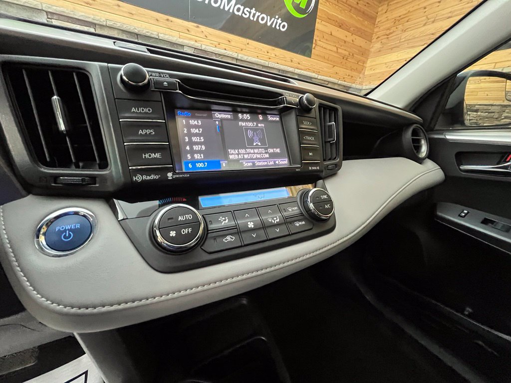 Used 2017 Toyota RAV4 XLE AWD/4WD image 24