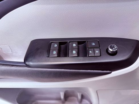 Used 2018 Toyota Highlander XLE image 20