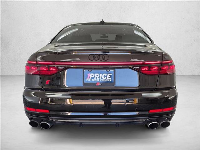 Used 2022 Audi S8 AWD/4WD image 7