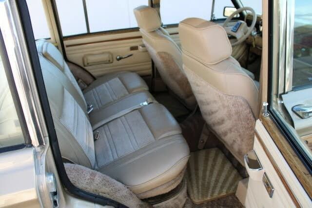 Used 1990 Jeep Grand Wagoneer AWD/4WD image 26