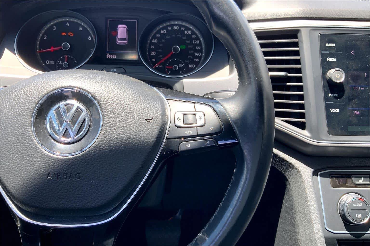 Used 2019 Volkswagen Atlas SE w/ Towing Package FWD image 25