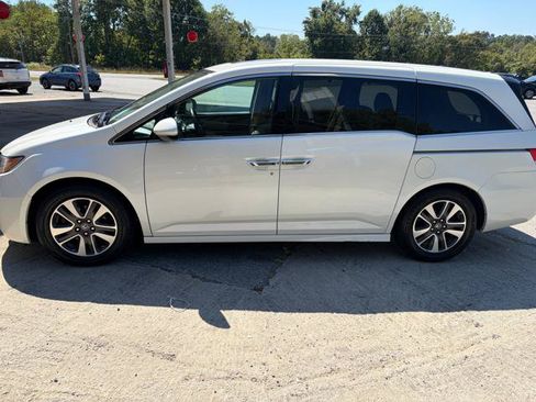 Used 2014 Honda Odyssey Touring image 12