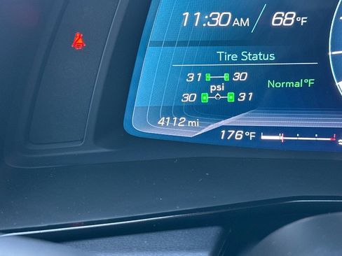 Certified 2025 Chevrolet Corvette Stingray Coupe w/ 1LT image 32