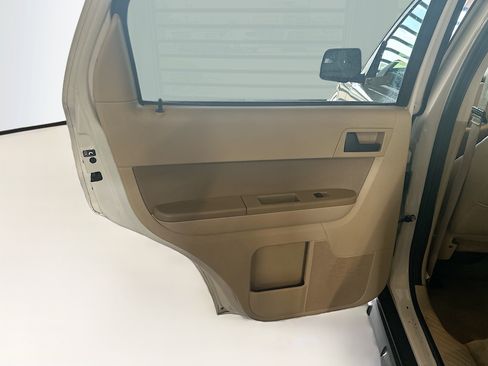 Used 2012 Ford Escape XLT AWD/4WD image 26