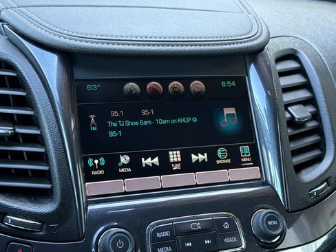 Used 2016 Chevrolet Impala LTZ image 19