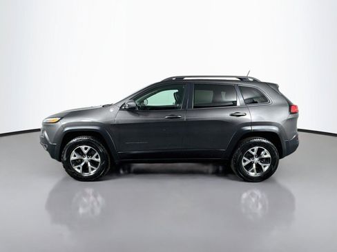 Used 2018 Jeep Cherokee Trailhawk w/ Quick Order Package 27L AWD/4WD image 2