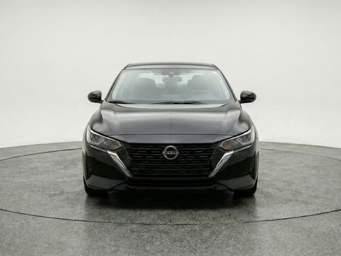 Used 2025 Nissan Sentra SV FWD image 2