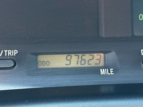 Used 2003 Toyota Avalon XLS image 15