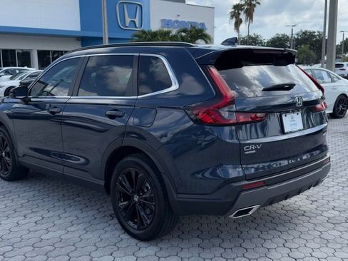 Used 2025 Honda CR-V Sport Touring image 4
