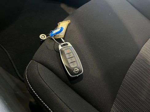 Used 2025 Nissan Sentra SV image 22