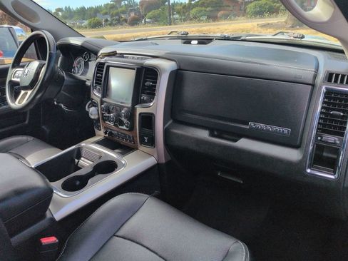 Used 2016 RAM 1500 Laramie w/ Convenience Group AWD/4WD image 27