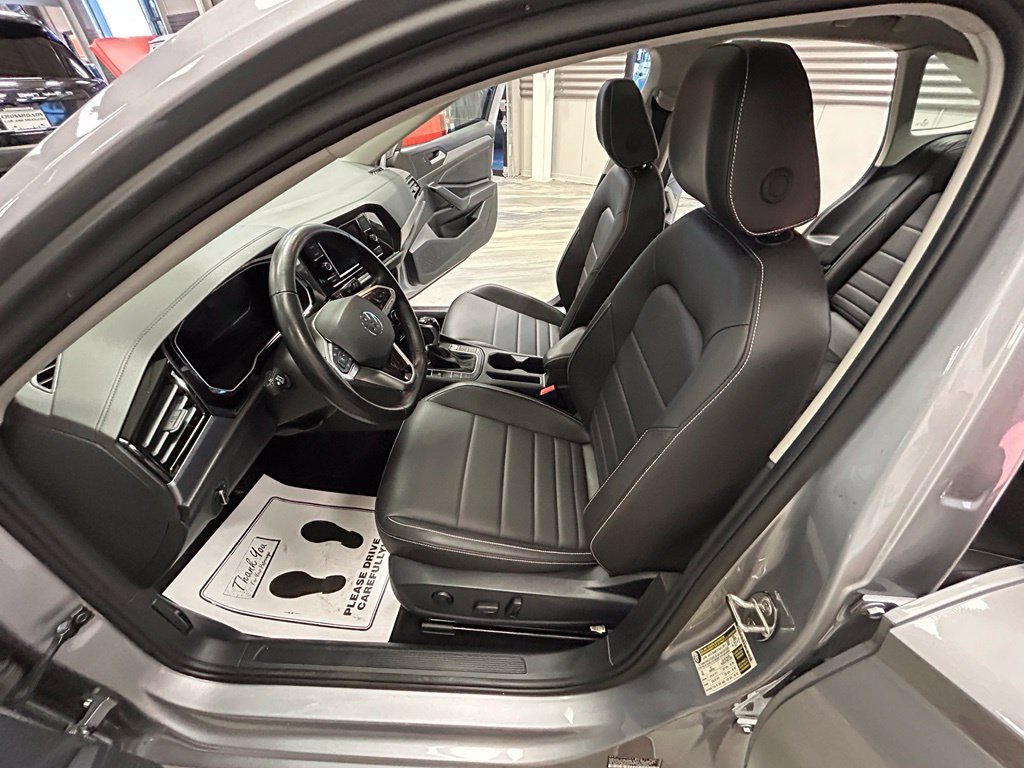 Used 2024 Volkswagen Jetta SE FWD image 53