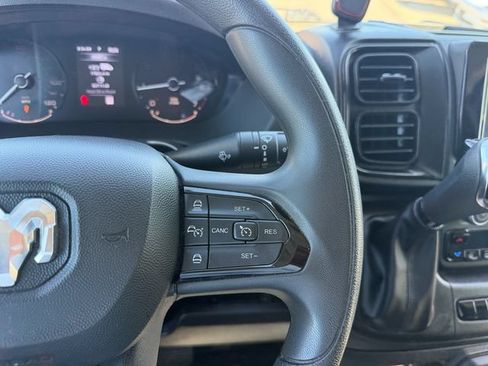 Used 2024 RAM ProMaster 2500 w/ Convenience Group FWD image 17