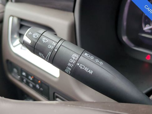 Used 2023 GMC Yukon XL SLT w/ SLT Premium Package image 29