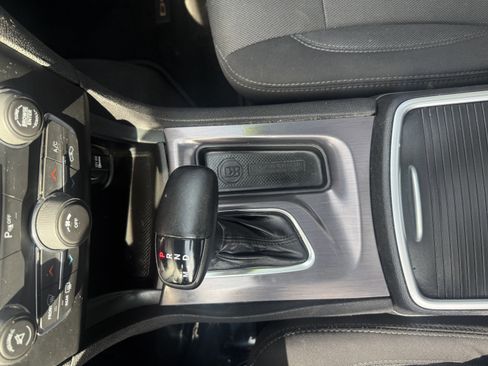 Used 2015 Dodge Charger SE w/ Power Sunroof Group AWD/4WD image 15