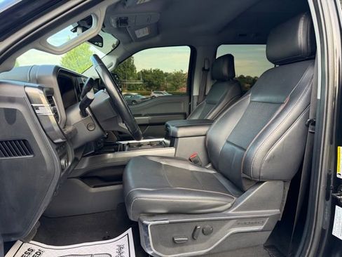 Used 2023 Ford F250 Lariat w/ Black Appearance Package AWD/4WD image 11
