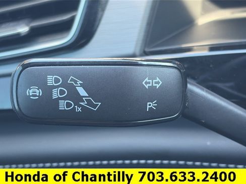 Used 2024 Volkswagen Atlas Cross Sport SE AWD/4WD image 10