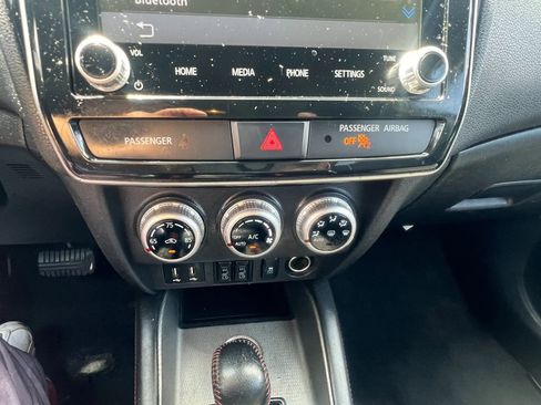 Used 2021 Mitsubishi Outlander Sport ES FWD image 21